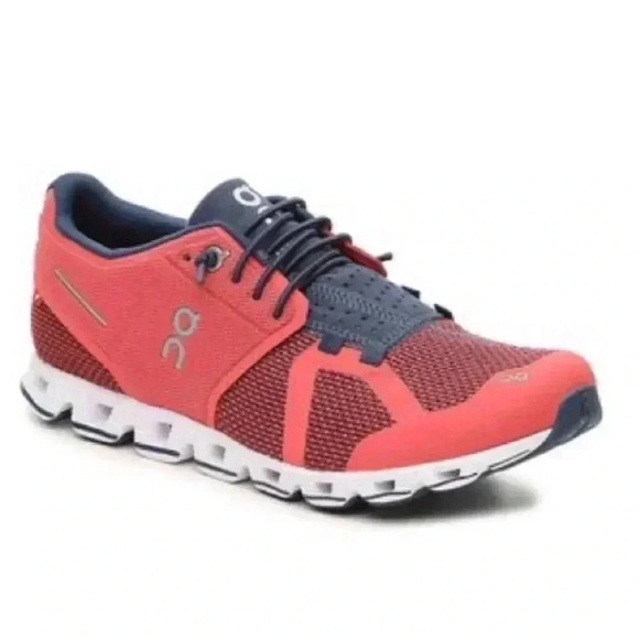 ON CLOUD Women’s Running Shoes - Picture 2 of 9